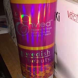 Swedish beauty “be envied” tingle tanning lotion